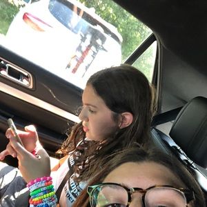 Meet your Posher, Ella